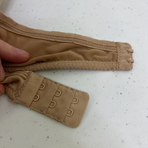 Very Sexy Victorias Secret Strapless Bra 36D Plunge Wire‎ Pushup Nude Beige Skin - Picture 11 of 12